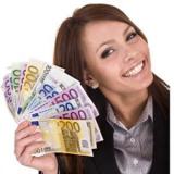  maxim�ln� 1 000 a� 5 000 dolar� denn� po dobu 30 